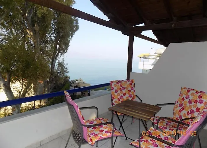 Sykia Seafront Maisonette Near And Mountain *